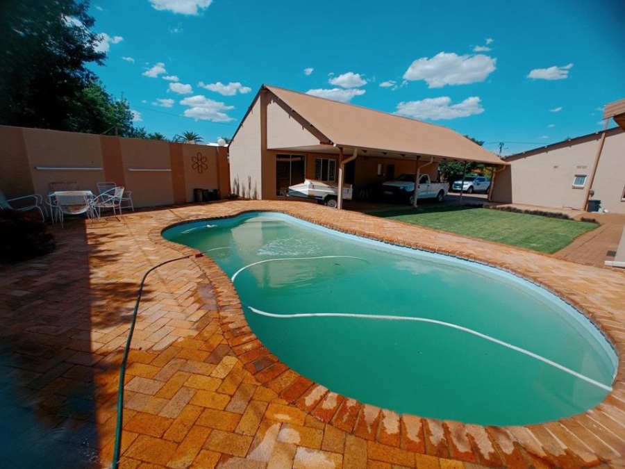 3 Bedroom Property for Sale in Potchefstroom Industrial North West